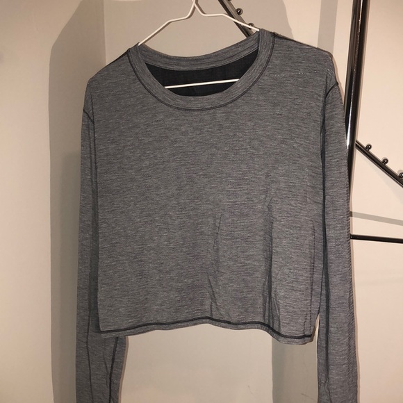 Grey mesh-back running shirt